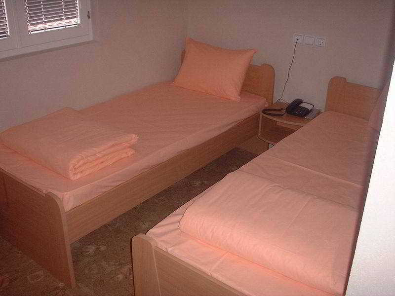 Hotel Djerdan كرالييفو المظهر الخارجي الصورة